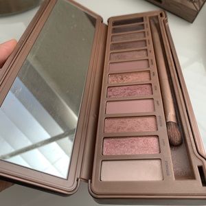 Urban decay naked 3 SOLD
